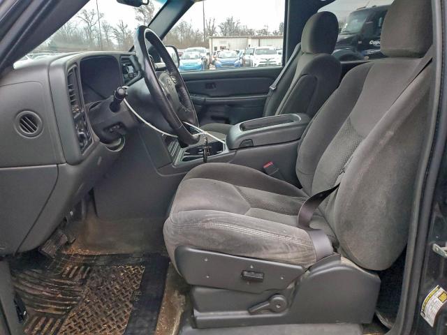 Chevrolet Silverado C1500 Image 11