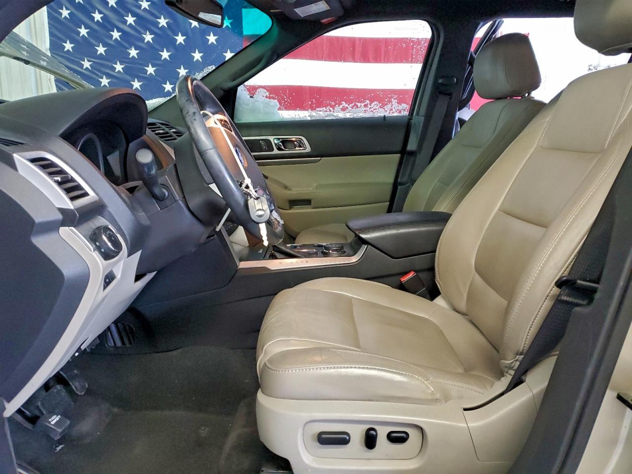 Ford Explorer Xlt Image 12