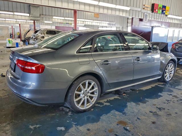 Audi A4 Premium S-line Image 12