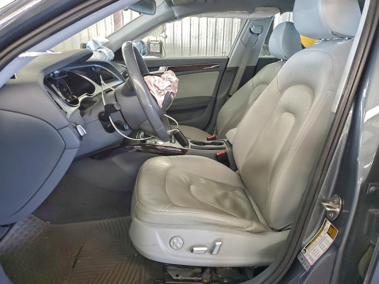 Audi A4 Premium S-line Image 4