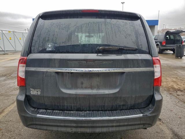 Chrysler Minivan Touring L Image 4