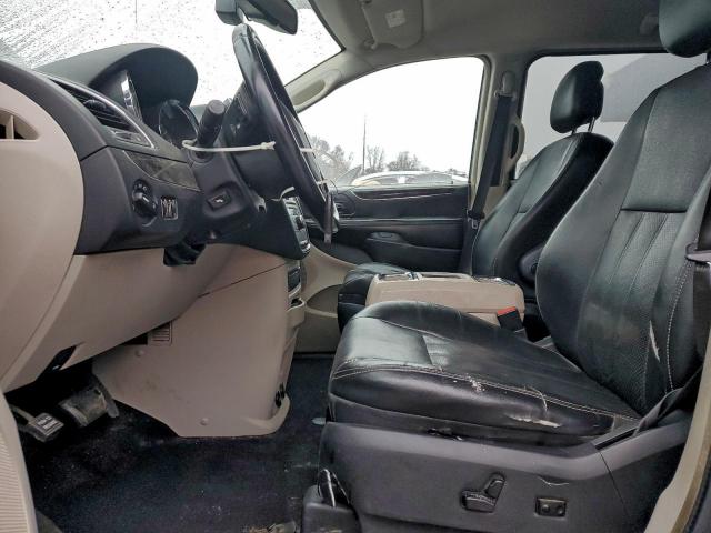 Chrysler Minivan Touring L Image 7