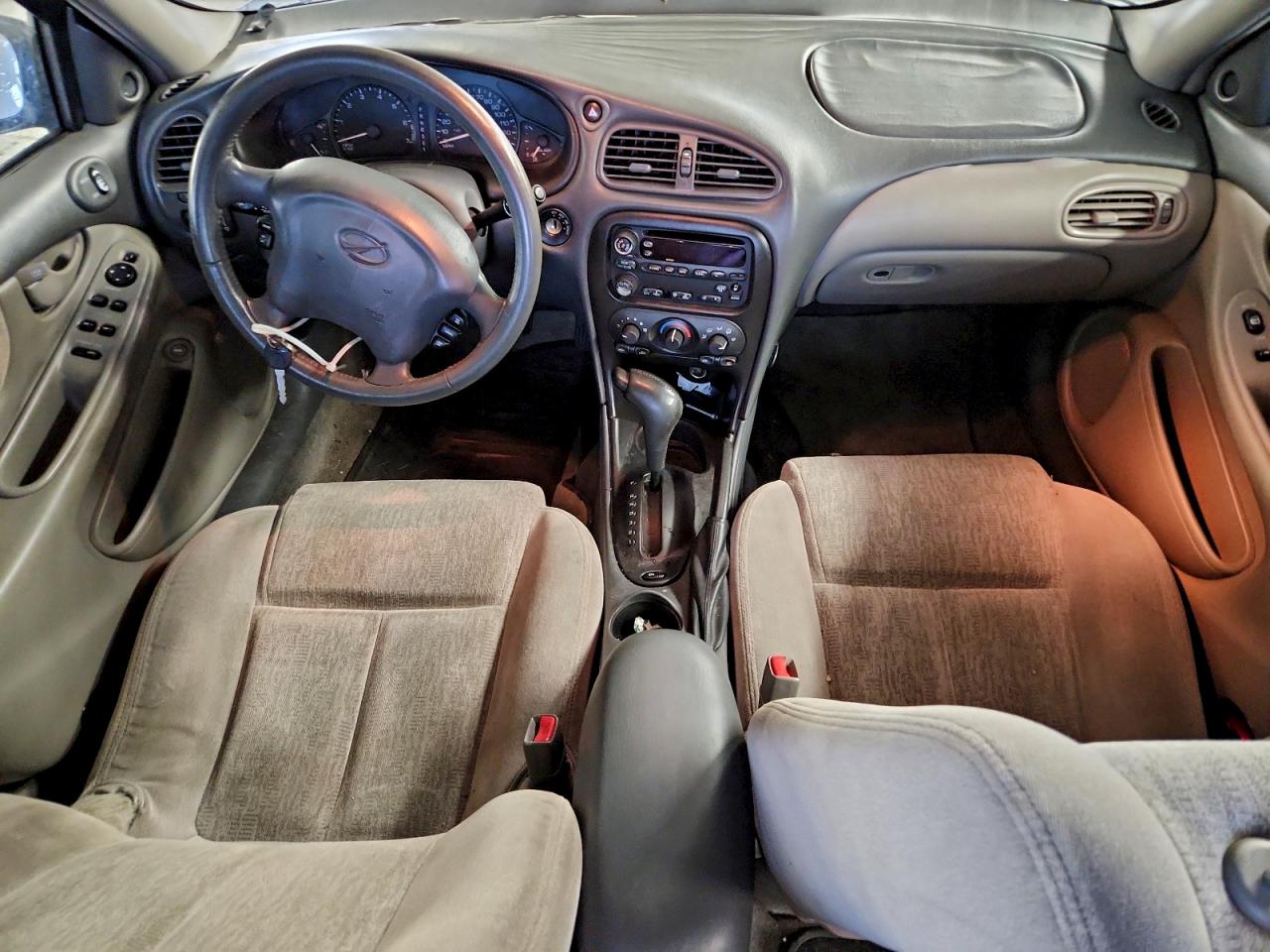 Oldsmobile Alero Gl Image 9