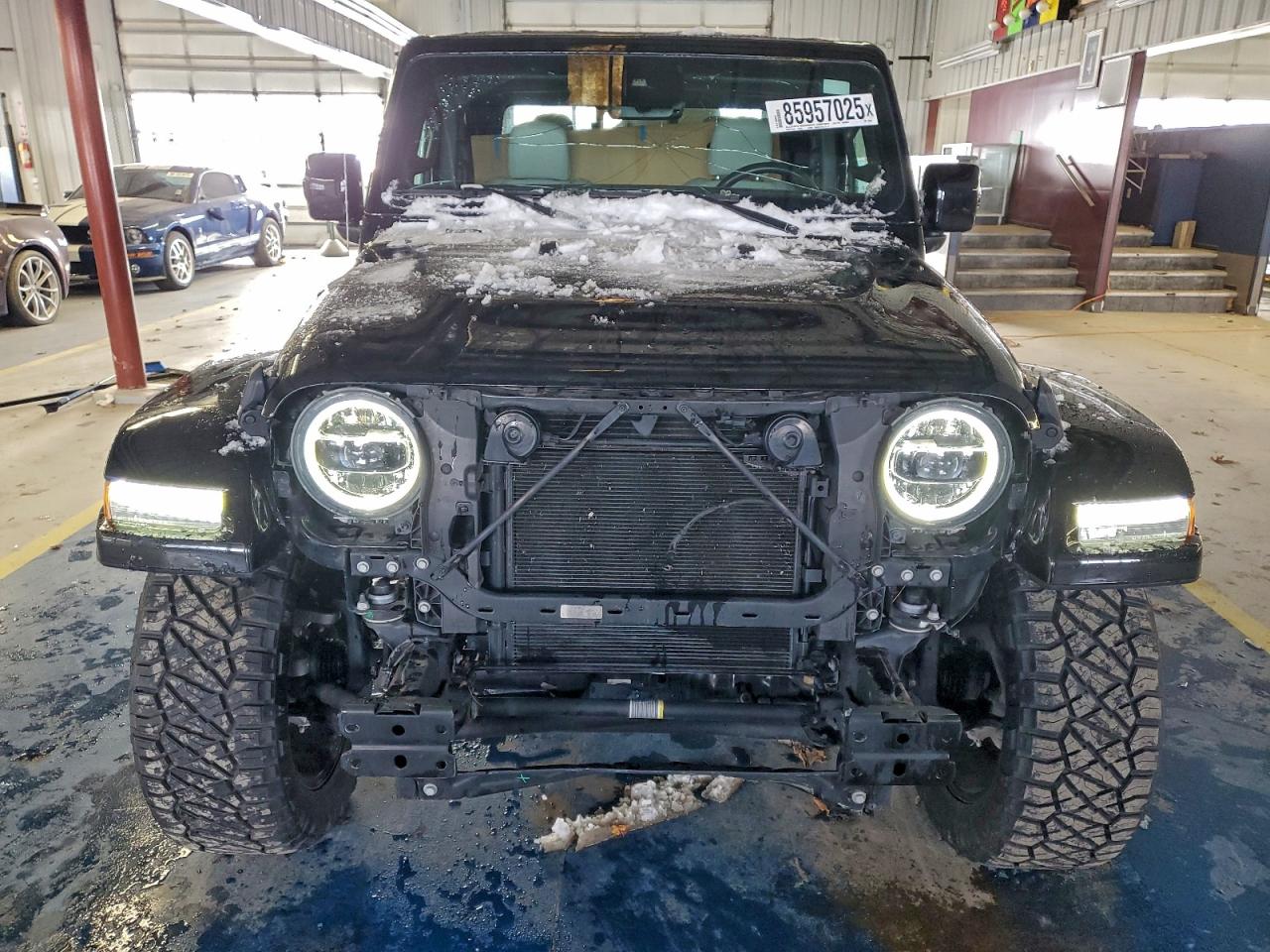 Jeep Gladiator Overland Image 3