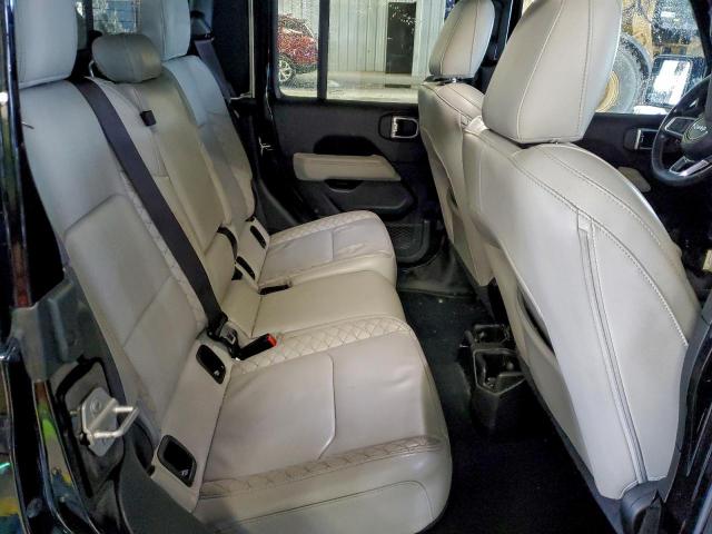 Jeep Gladiator Overland Image 10