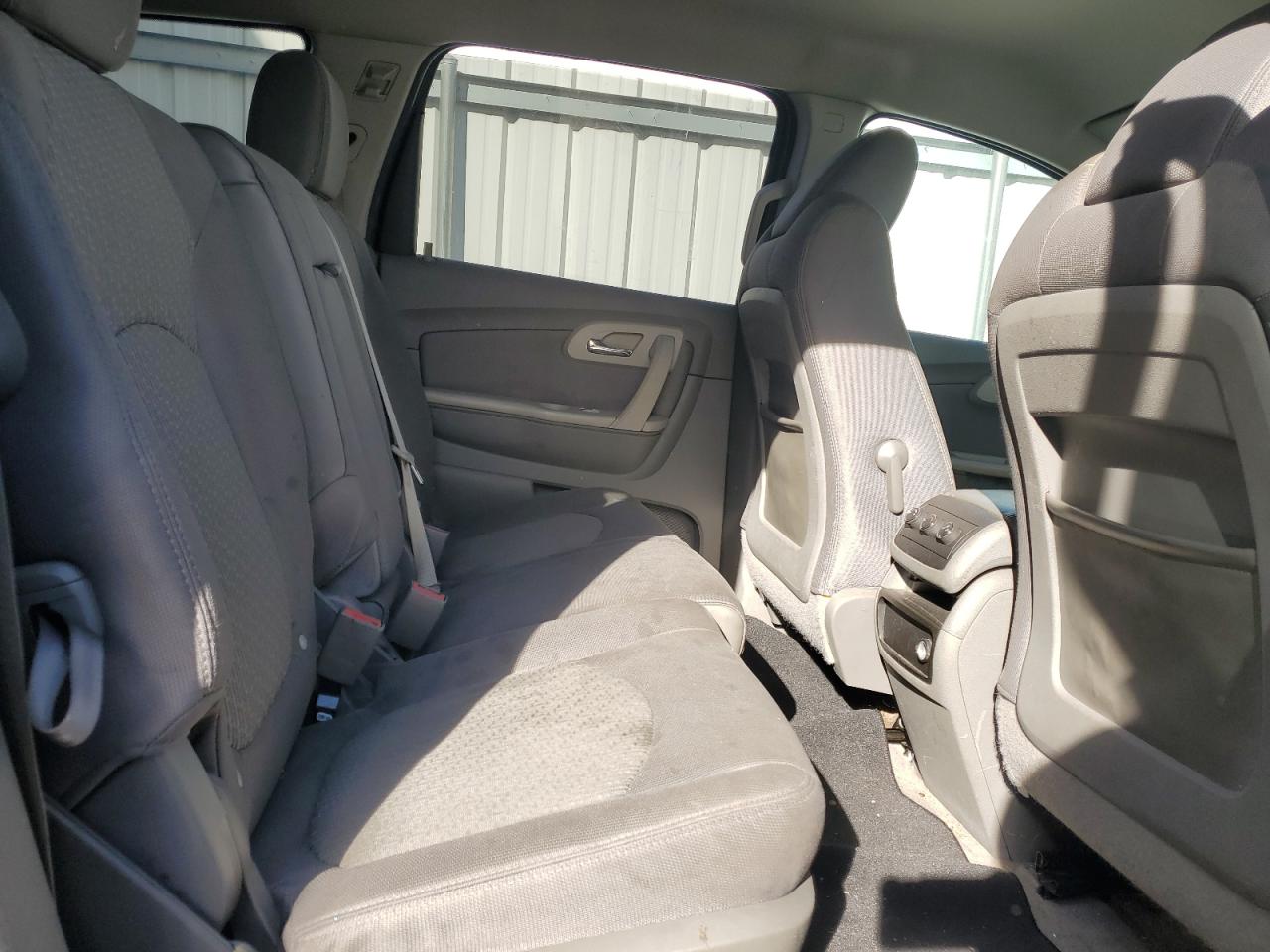 Chevrolet Traverse Ls Image 6