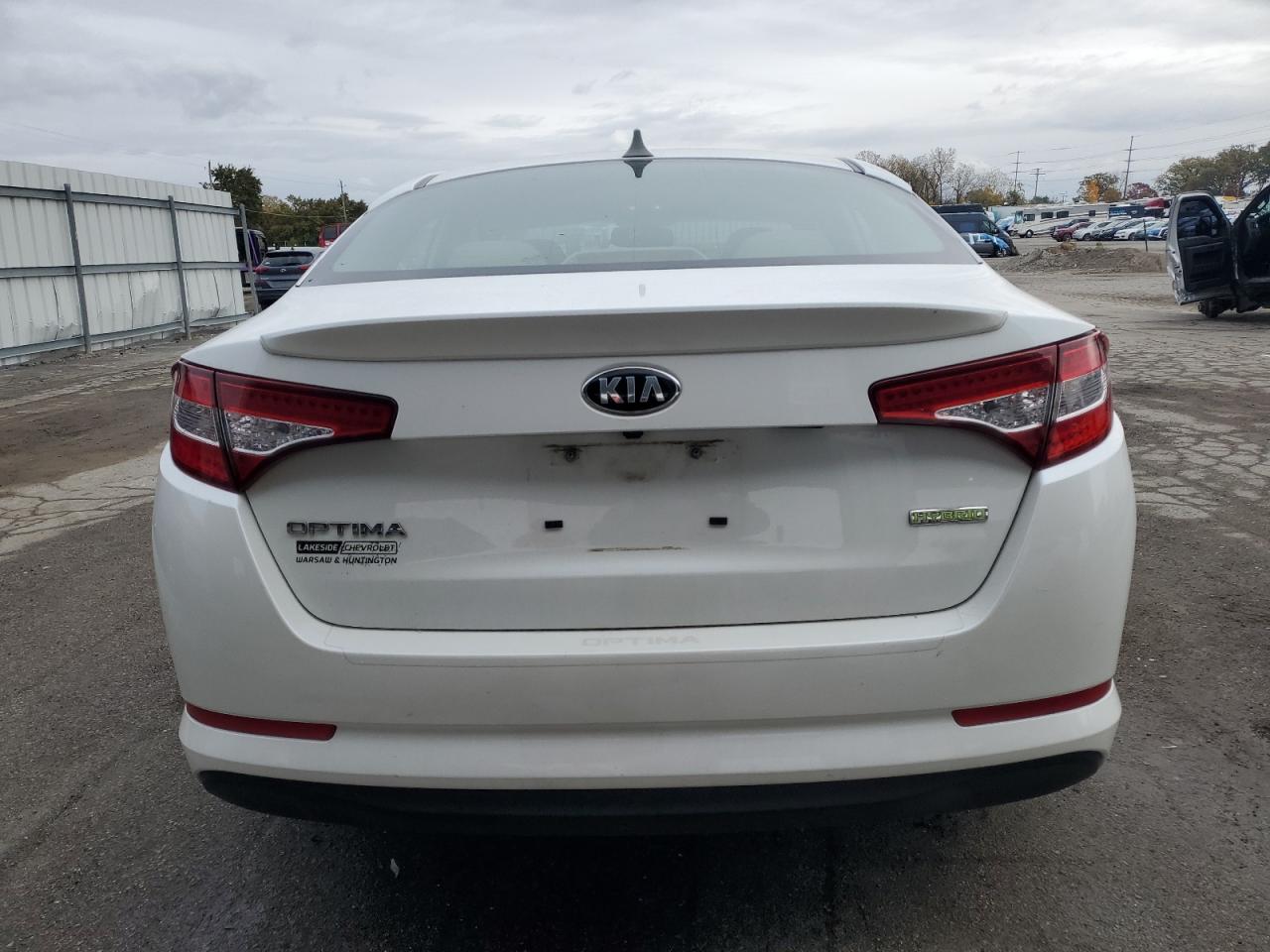 Kia Optima Hybrid Image 2