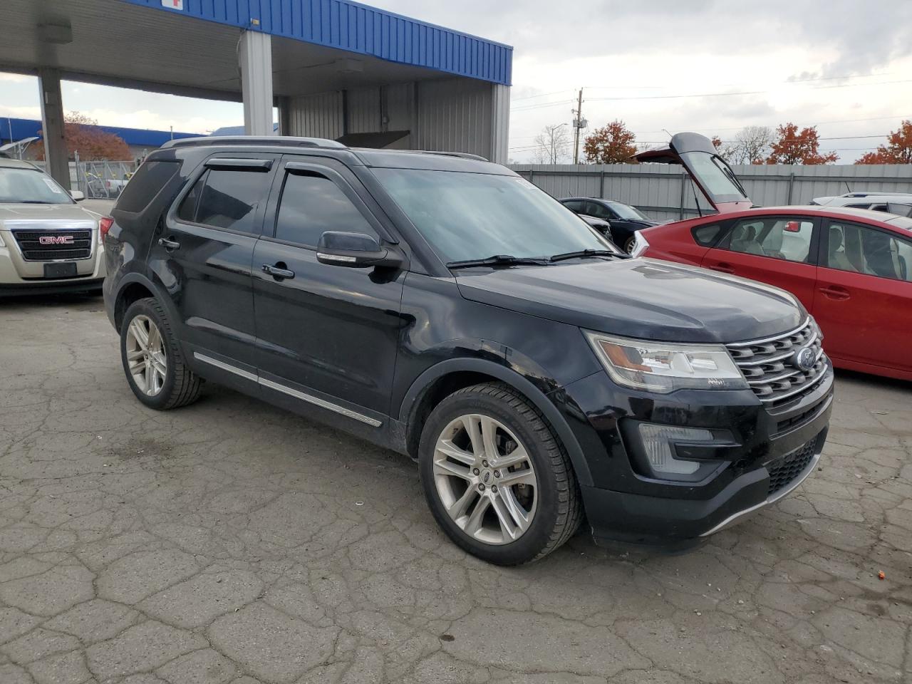 Ford Explorer Xlt Image 3