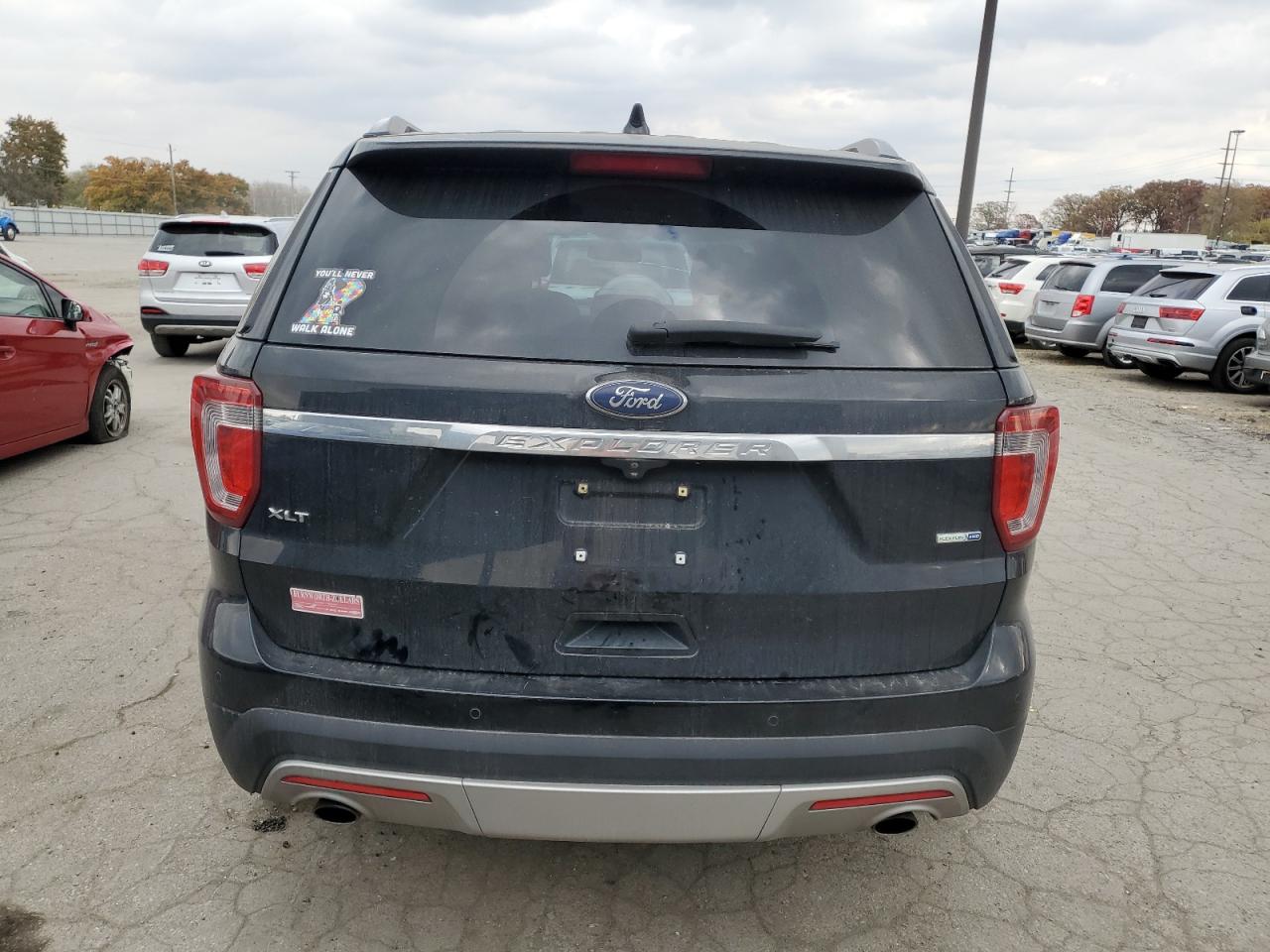 Ford Explorer Xlt Image 9