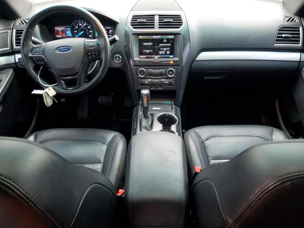 Ford Explorer Xlt Image 8