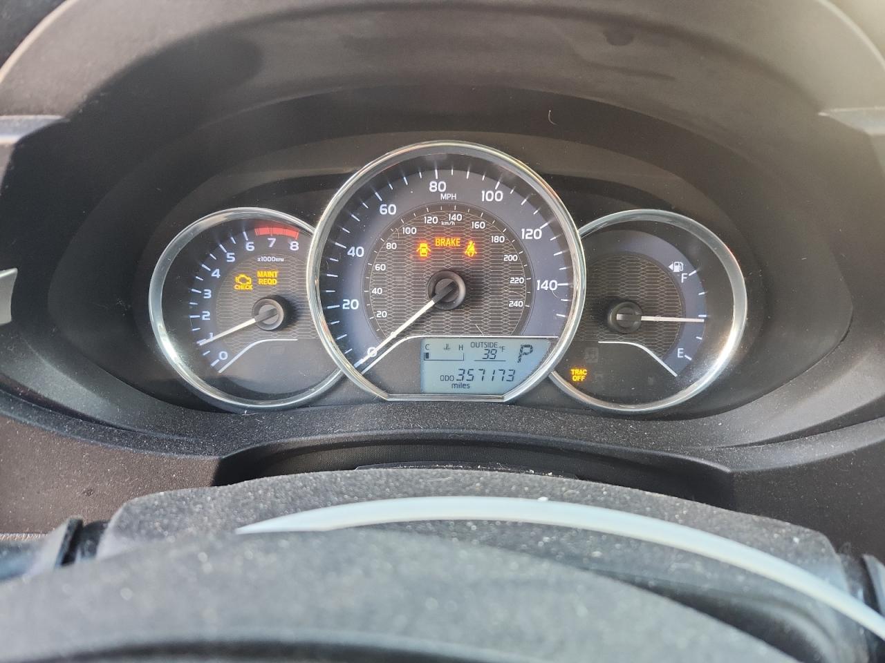 Toyota Corolla L Image 10