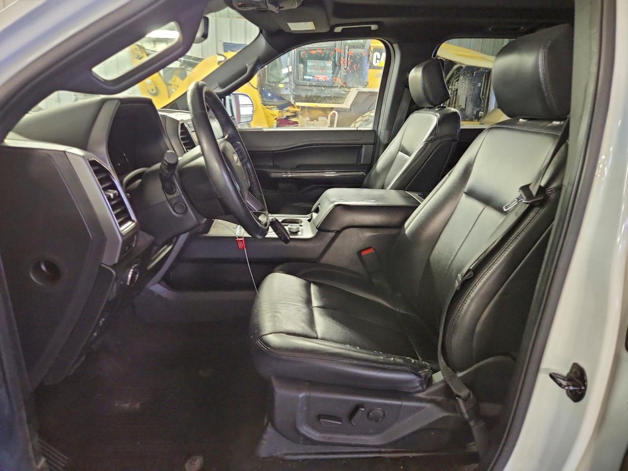 Ford Expedition Xlt Image 4