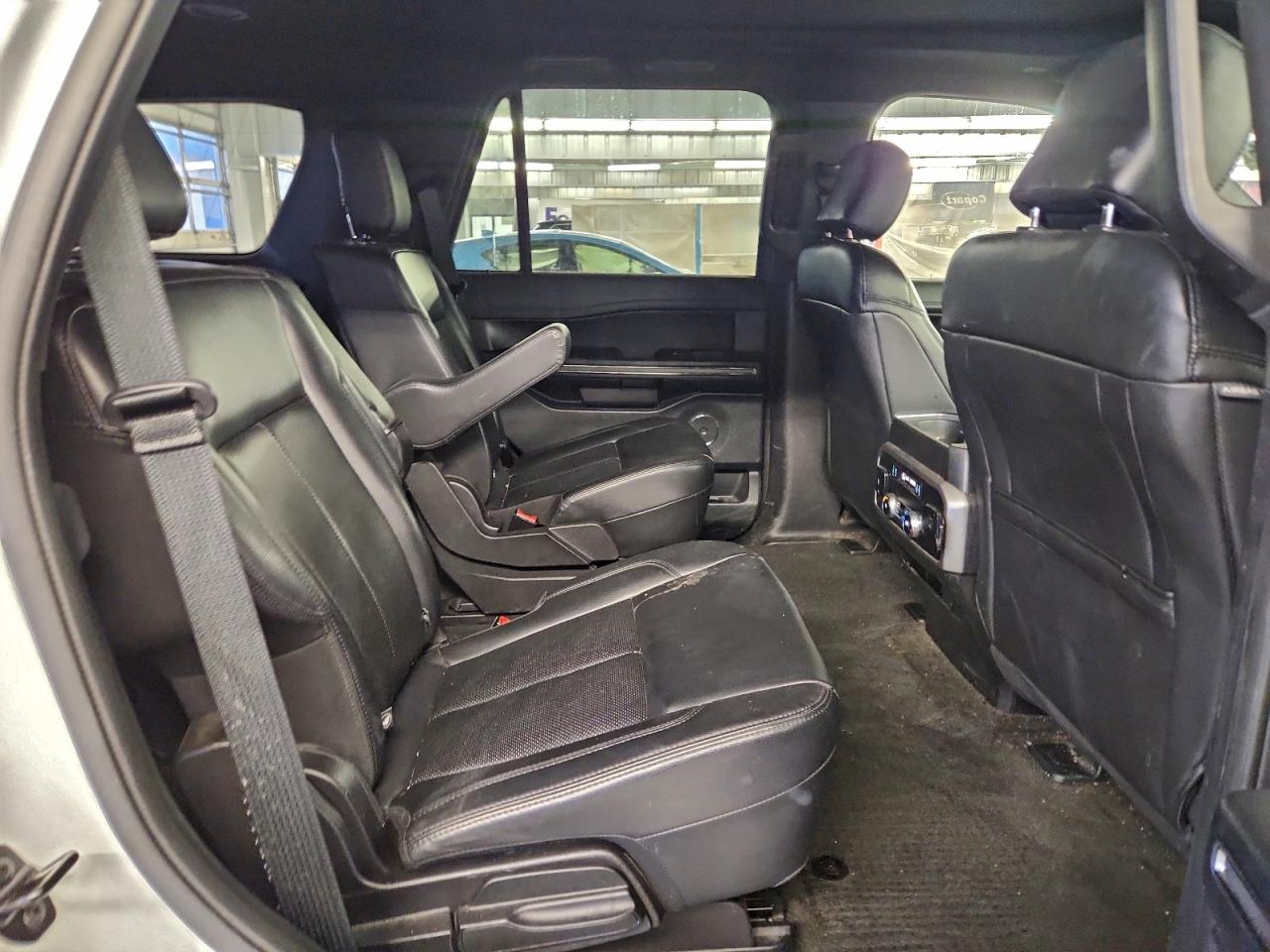 Ford Expedition Xlt Image 13