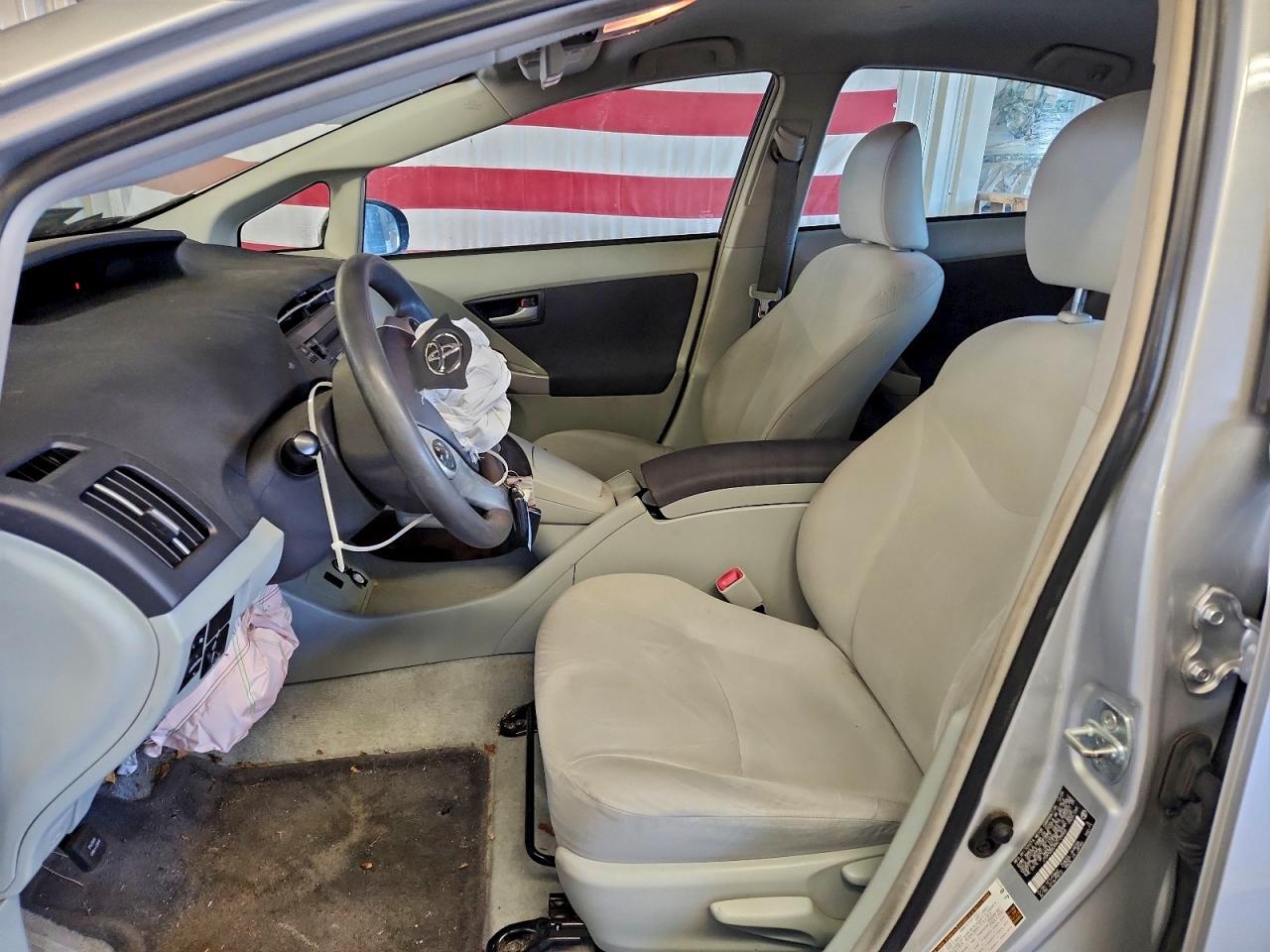 Toyota Prius Image 7