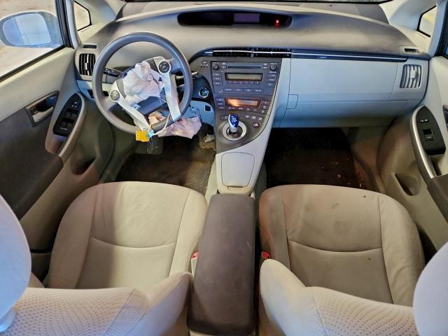 Toyota Prius Image 11