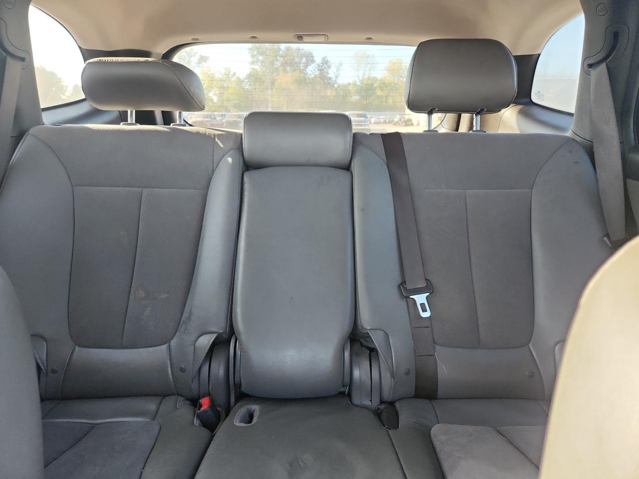 Hyundai SANTA FE Se Image 6