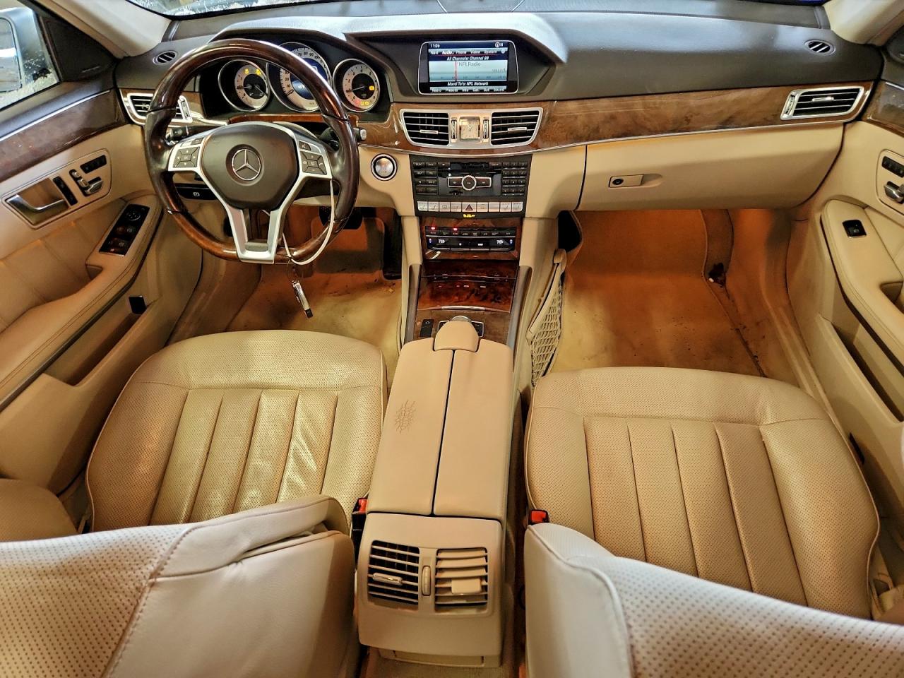 Mercedes-Benz E-Class 550 4matic Image 12