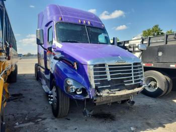 Salvage Freightliner Cascadia