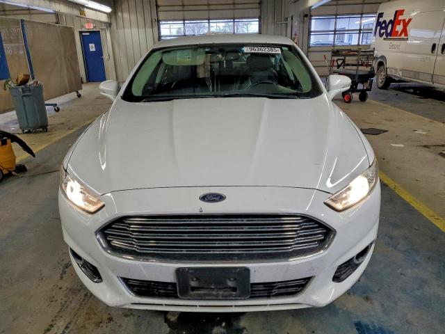 Ford Fusion Titanium Image 4