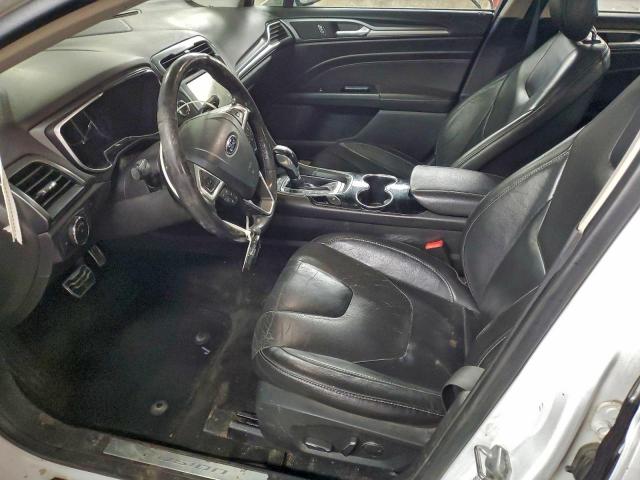 Ford Fusion Titanium Image 12