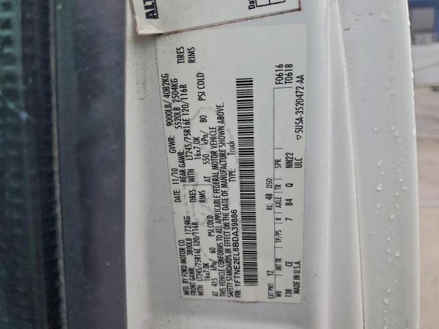 Ford Econoline E250 Van Image 12