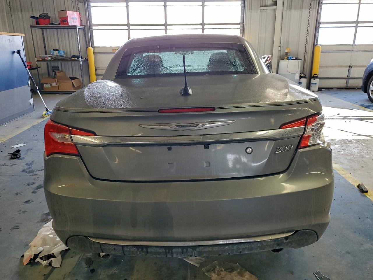 Chrysler 200 Limited Image 7