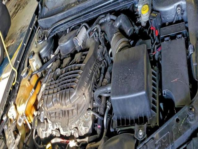 Chrysler 200 Limited Image 3