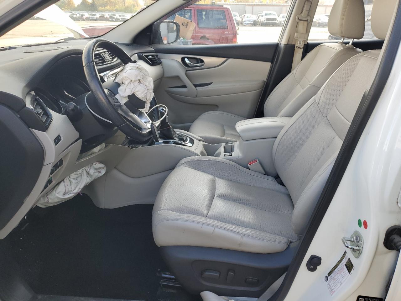 Nissan Rogue S Image 13