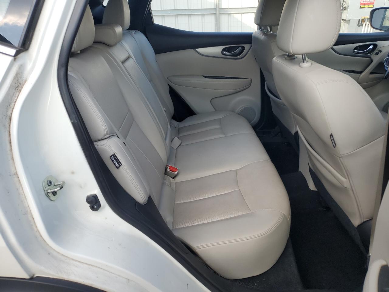 Nissan Rogue S Image 8