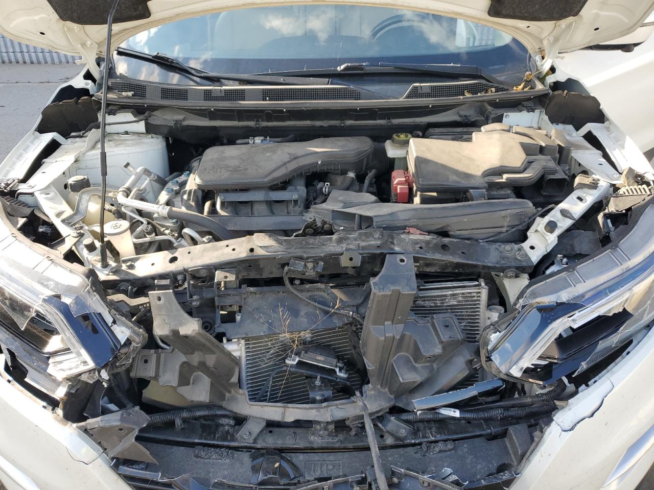 Nissan Rogue S Image 10