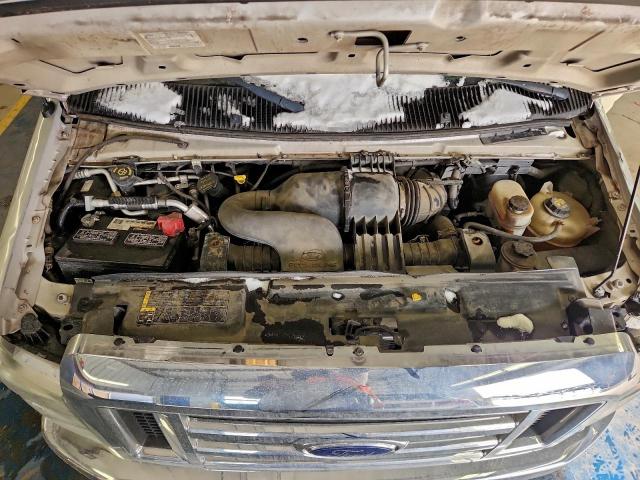 Ford Econoline E350 Super Duty Wagon Image 10