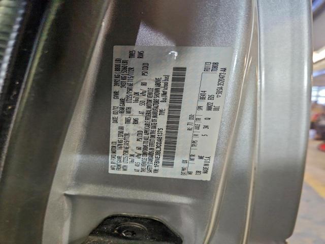 Ford Econoline E350 Super Duty Wagon Image 13