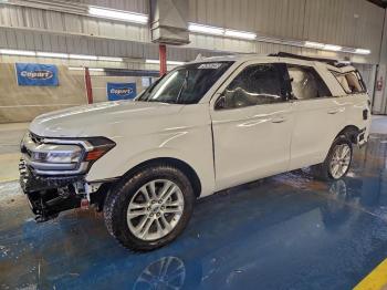  Salvage Ford Expedition