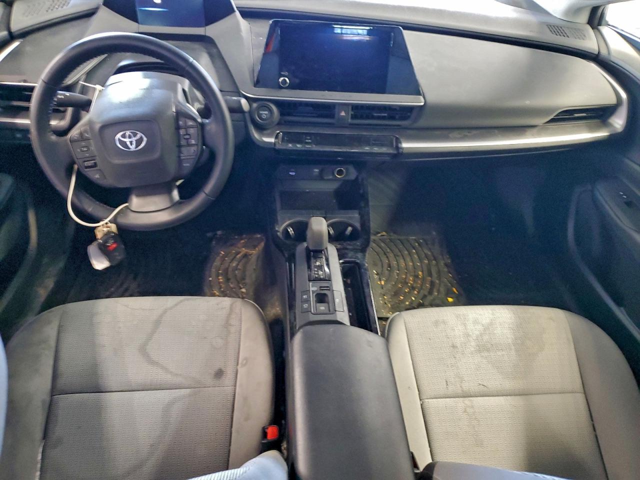 Toyota Prius Le Image 3