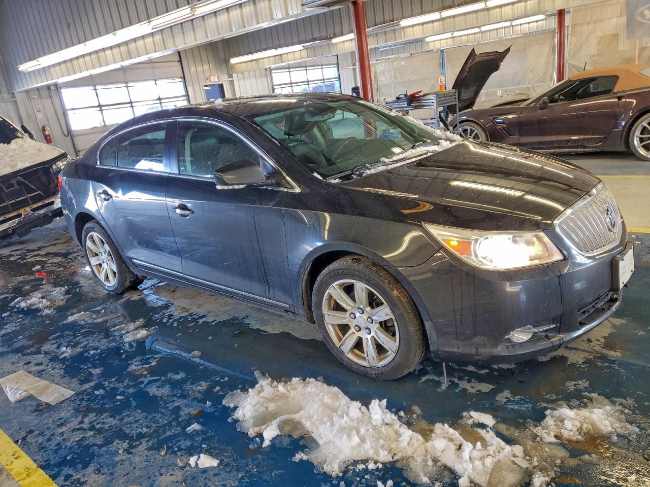 Buick LaCrosse Cxl Image 3