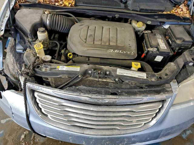 Chrysler Minivan Touring Image 13