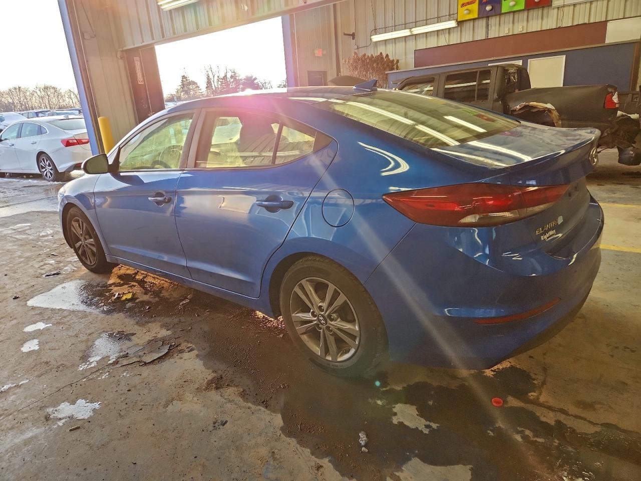 Hyundai ELANTRA Sel Image 12