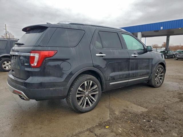 Ford Explorer Platinum Image 12