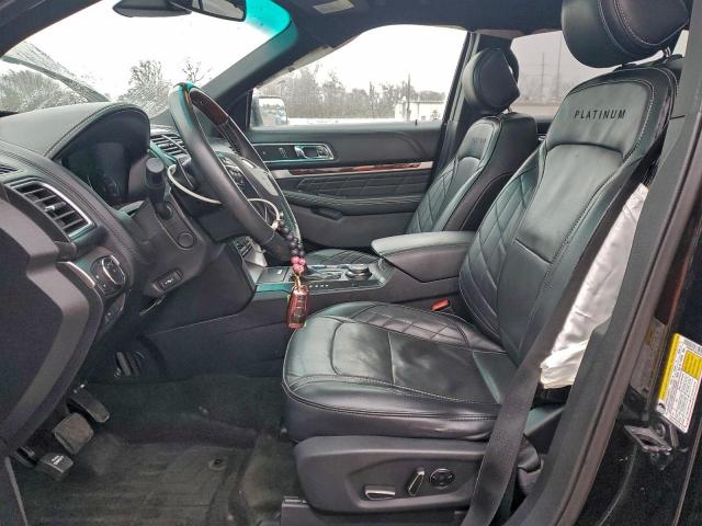 Ford Explorer Platinum Image 5