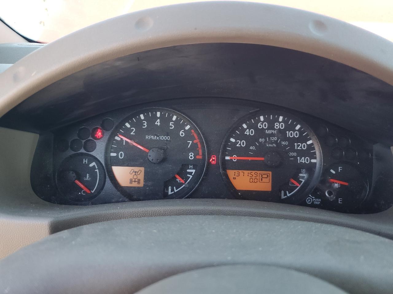 Nissan Frontier Crew Cab Se Image 9