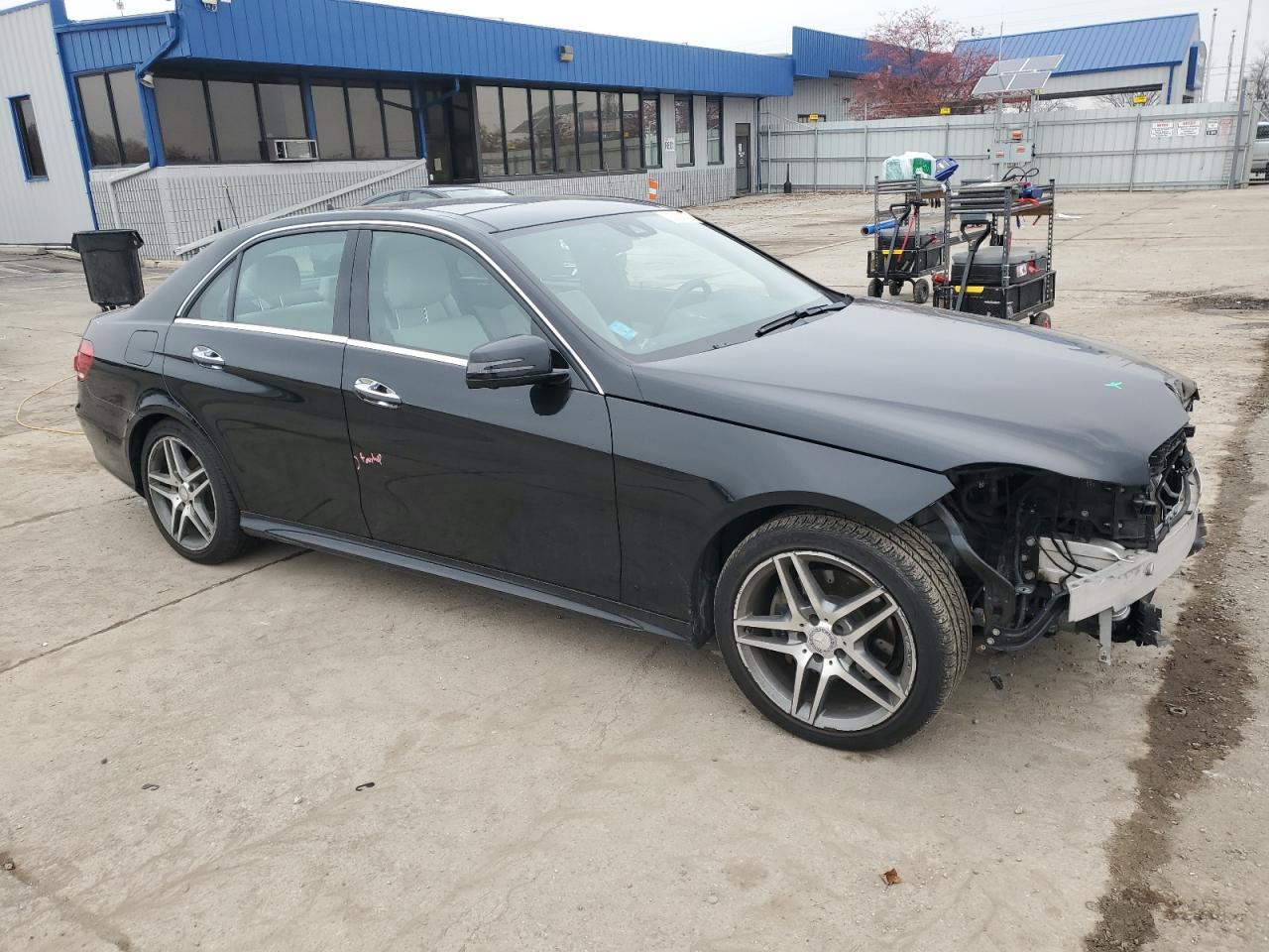 Mercedes-Benz E-Class 400 4matic Image 10