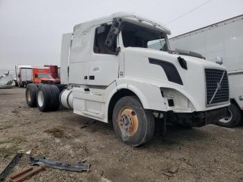  Salvage Volvo Vn