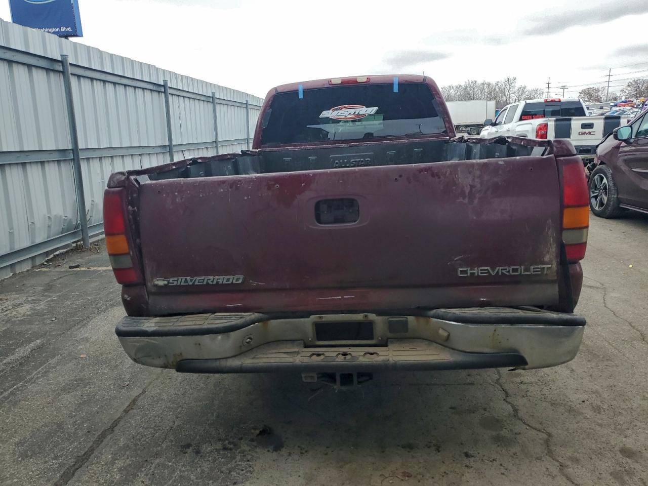 Chevrolet Silverado C1500 Image 7