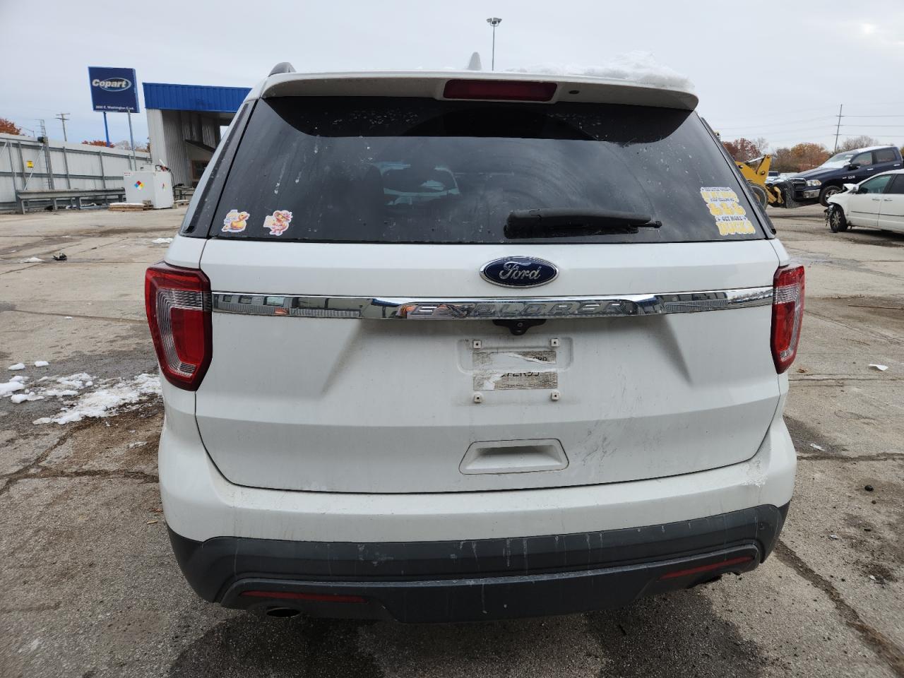 Ford Explorer Image 5