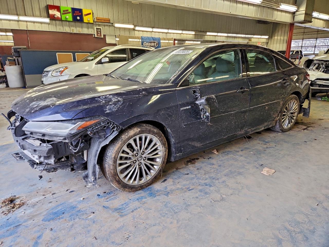 Toyota Avalon Xle Image 1