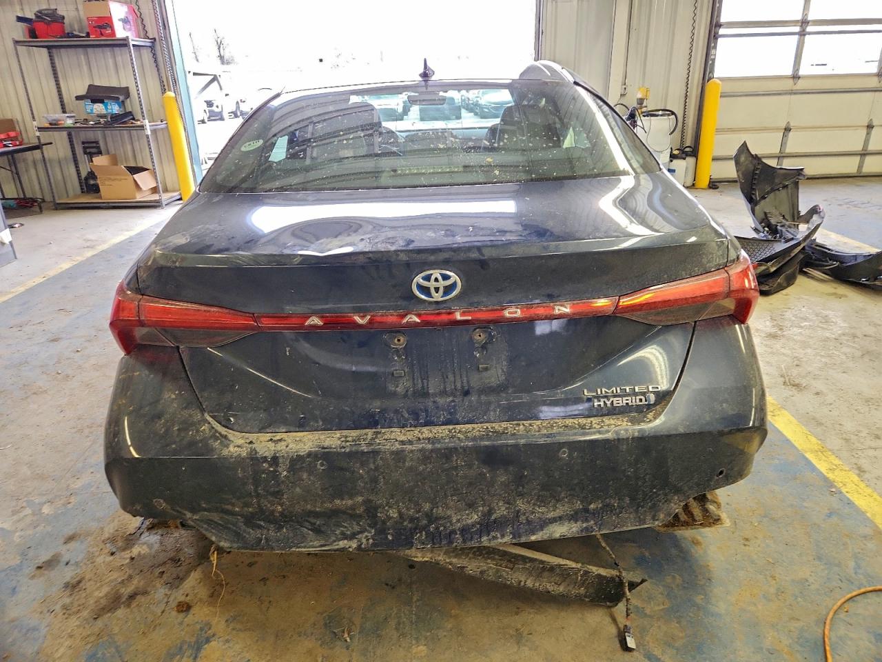 Toyota Avalon Xle Image 10