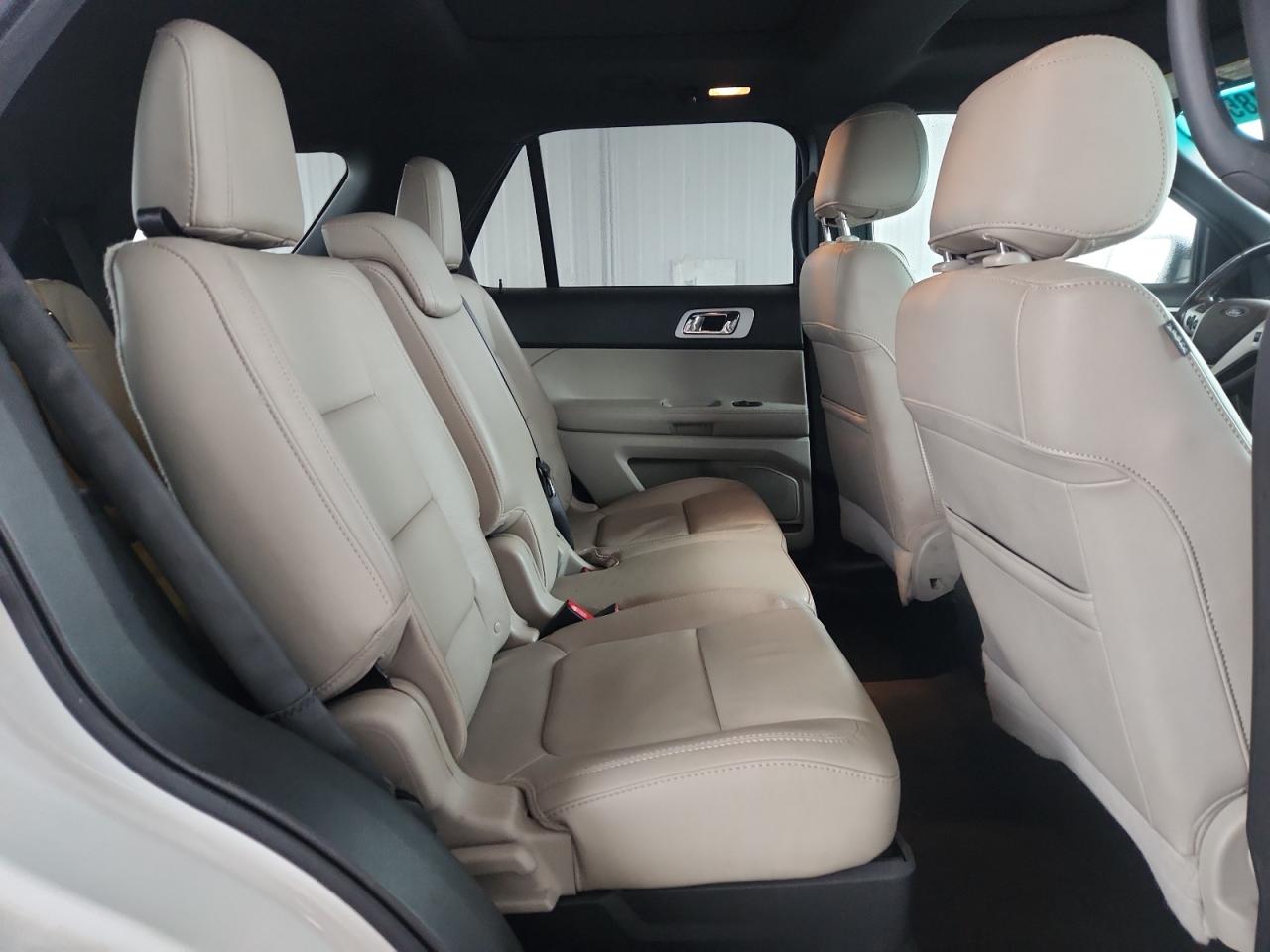 Ford Explorer Xlt Image 7