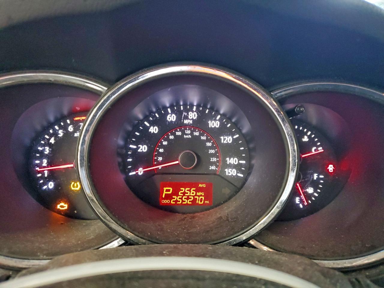 Kia Sorento Base Image 7