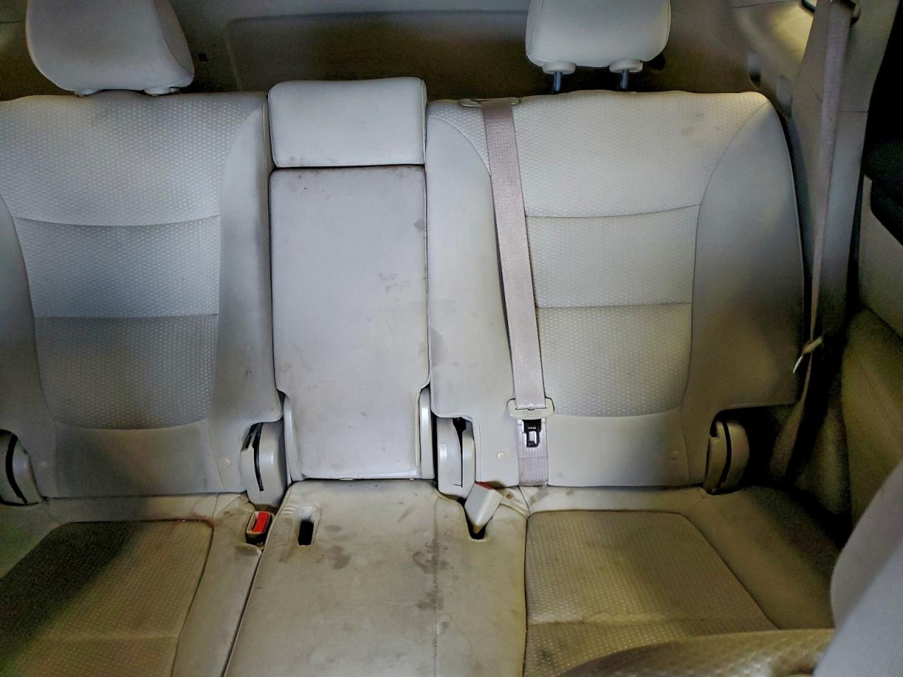 Kia Sorento Base Image 11