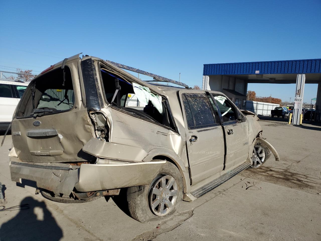 Ford Expedition El Limited Image 4